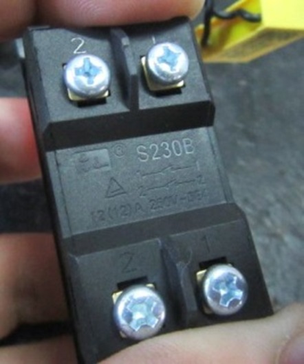 Выключатель S230B 12(12)A 250V ~ 5E4